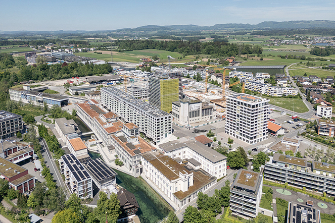 Luftaufnahme des Papieri-Areals in Cham. Das Gelände verwandelt sich nach und nach in ein nachhaltiges Stadtquartier. | © Beat Bühler